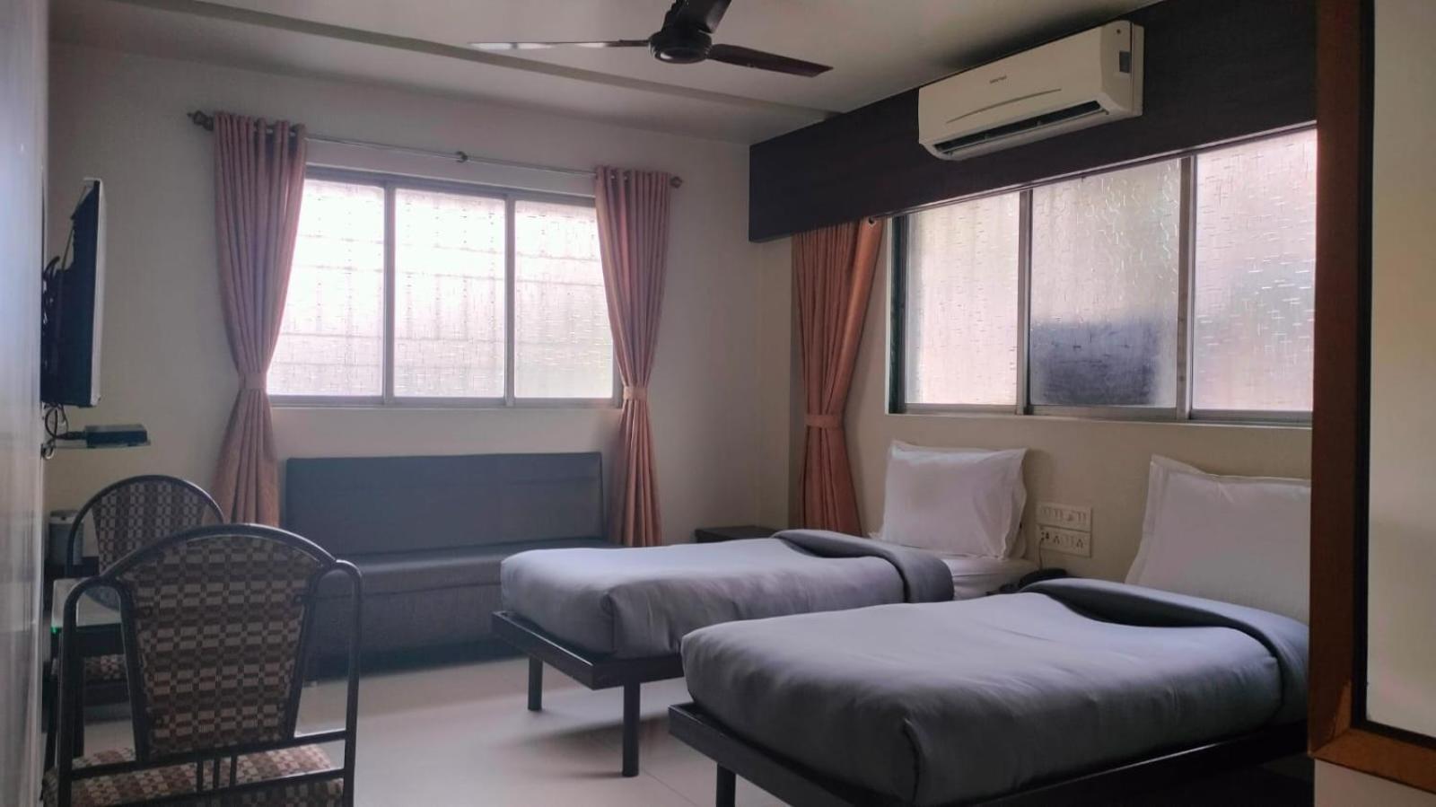 Hotel Sai Nidhi Executive-Mindspace Airoli Navi Mumbai Extérieur photo